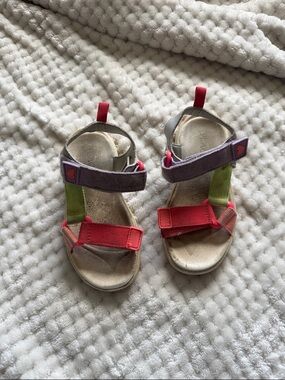 The Children Place Size 9 Toddler Sandals